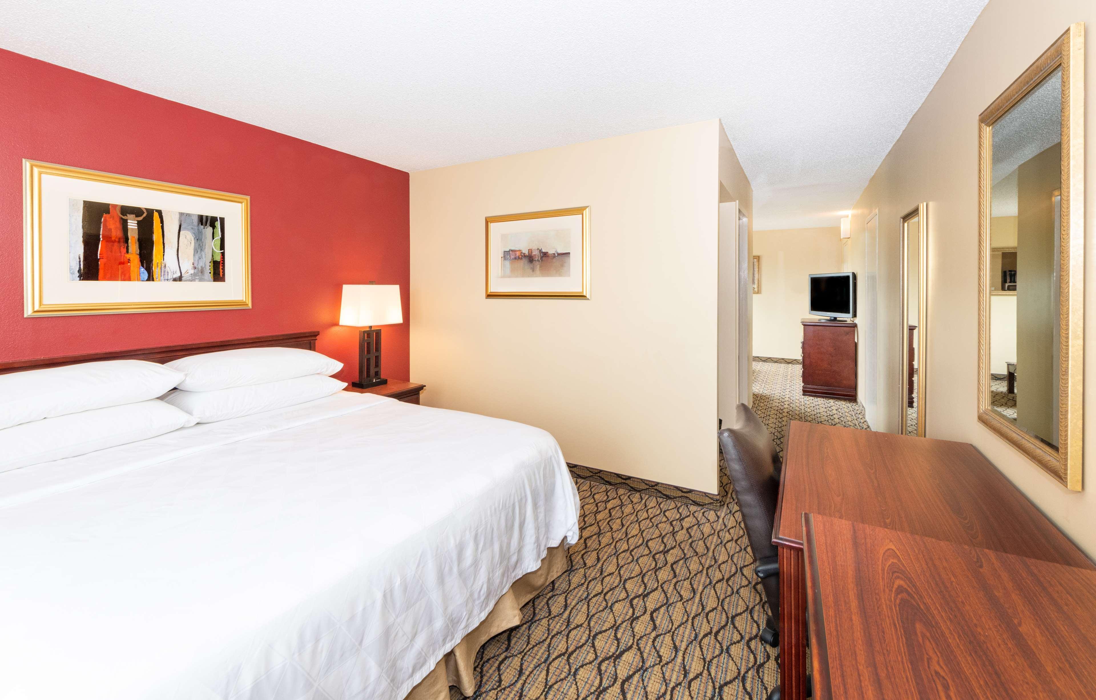 Aviator Hotel & Suites, BW Signature Collection Green Park Екстер'єр фото