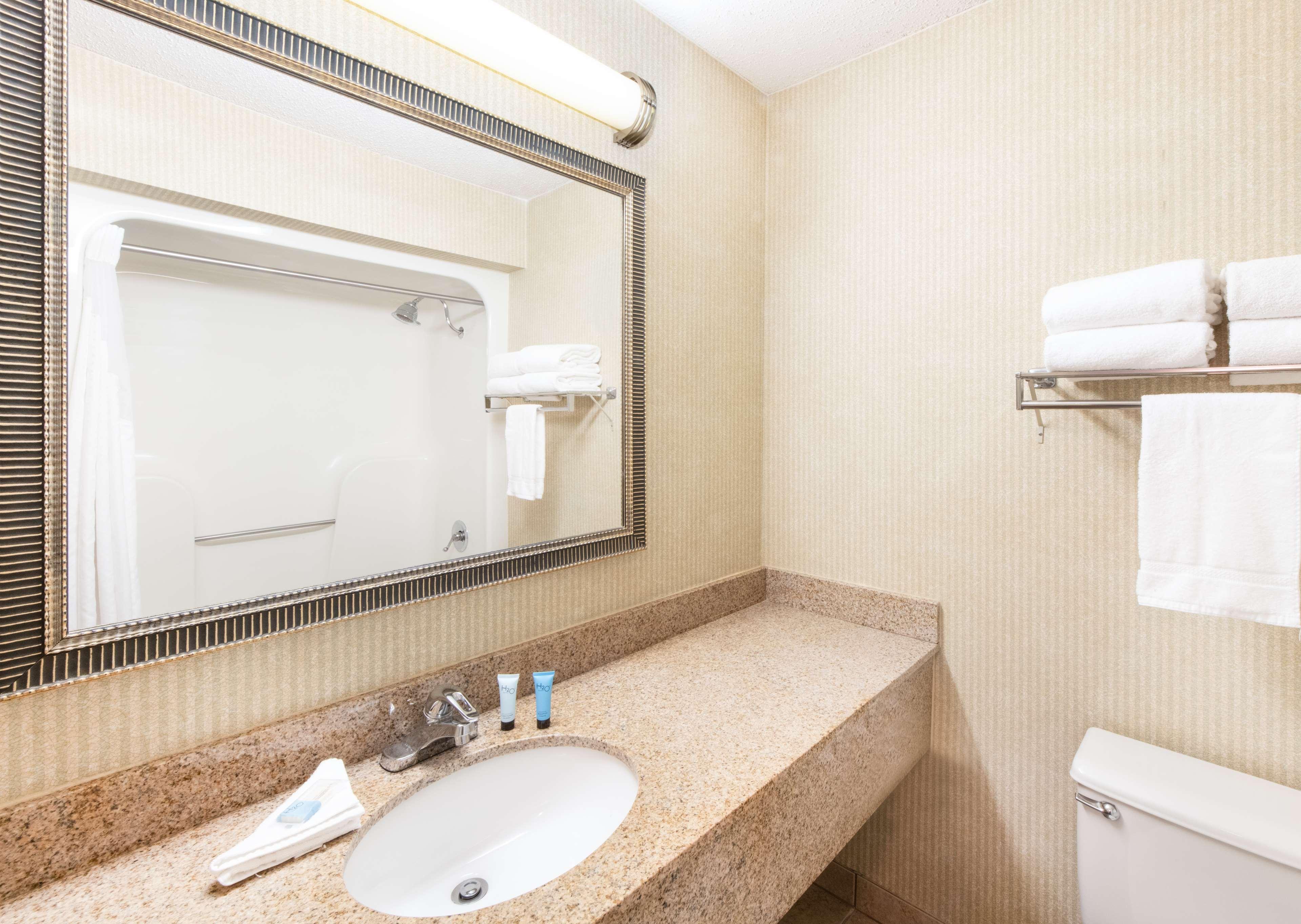 Aviator Hotel & Suites, BW Signature Collection Green Park Екстер'єр фото